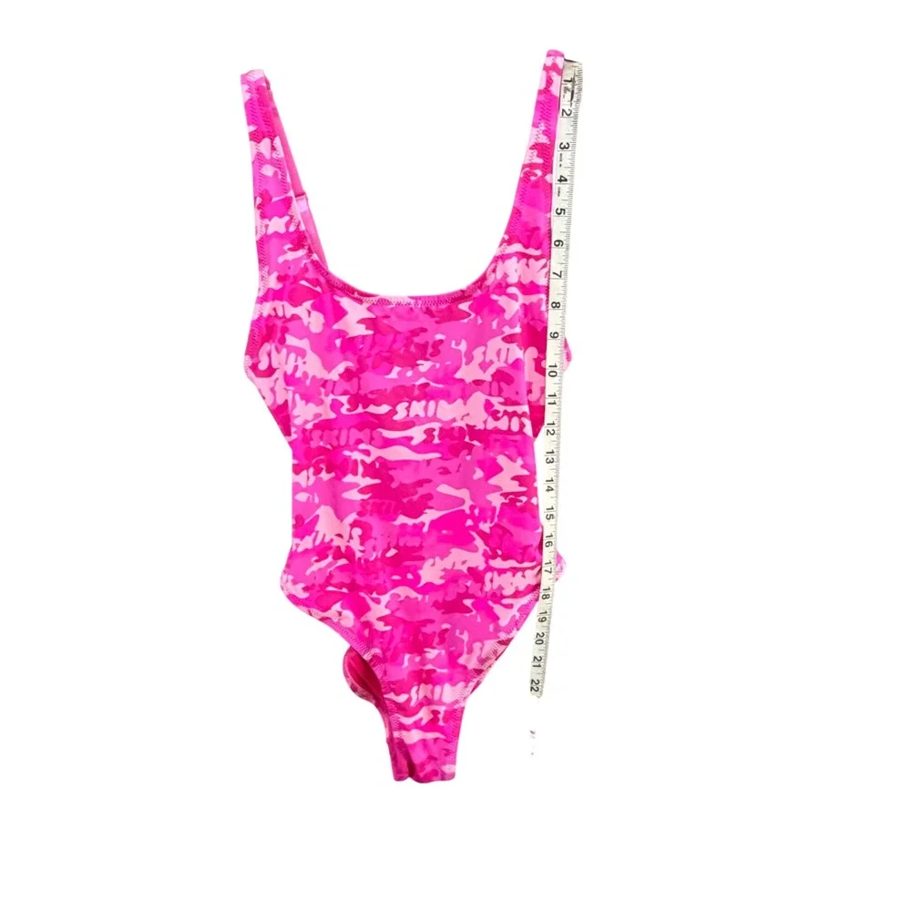 Skims Signature Swim Scoop Neck One Piece Womens S Pink Camo Monogram Swimsuit